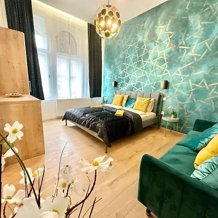 Luxory Design Apartment#bakats#freeparking#8ppl Apartment