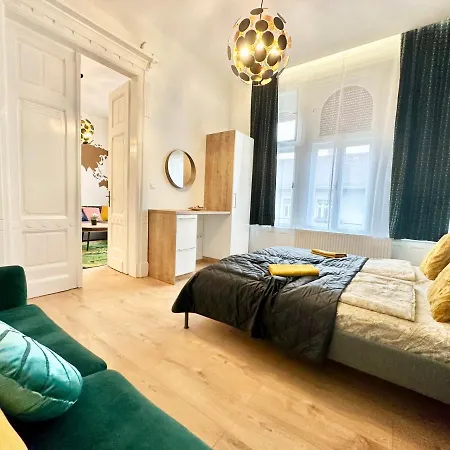 Bakats House I Freeparking I 8ppl Apartament Budapesta